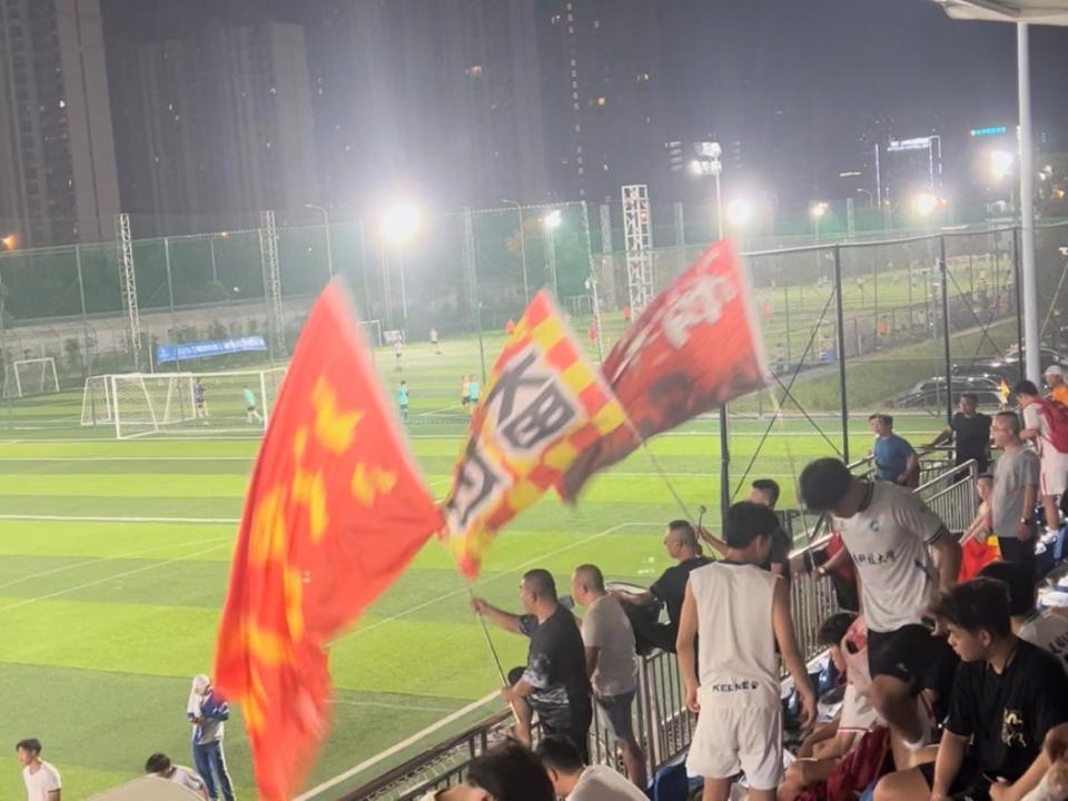 潭球迷也是, 球迷们的, 球球 潭球迷也是, 球迷们的, 球球