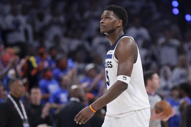 为他新赛季, 陷入僵局, 华兹